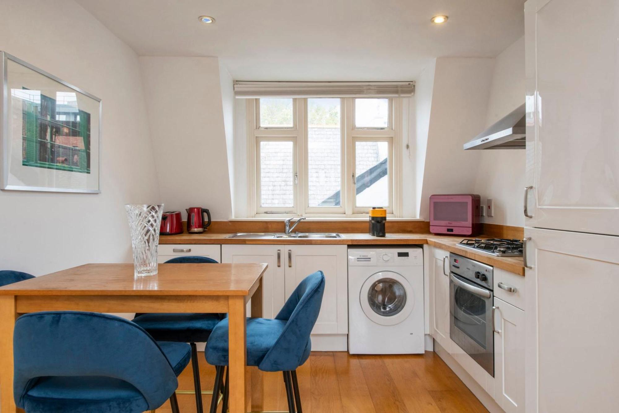 The Hideaway - Oxford Circus - By Frankie Says Apartment ลอนดอน ภายนอก รูปภาพ
