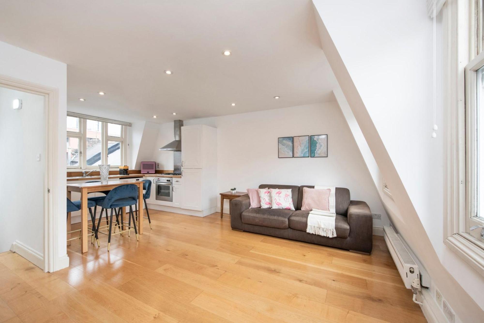 The Hideaway - Oxford Circus - By Frankie Says Apartment ลอนดอน ภายนอก รูปภาพ